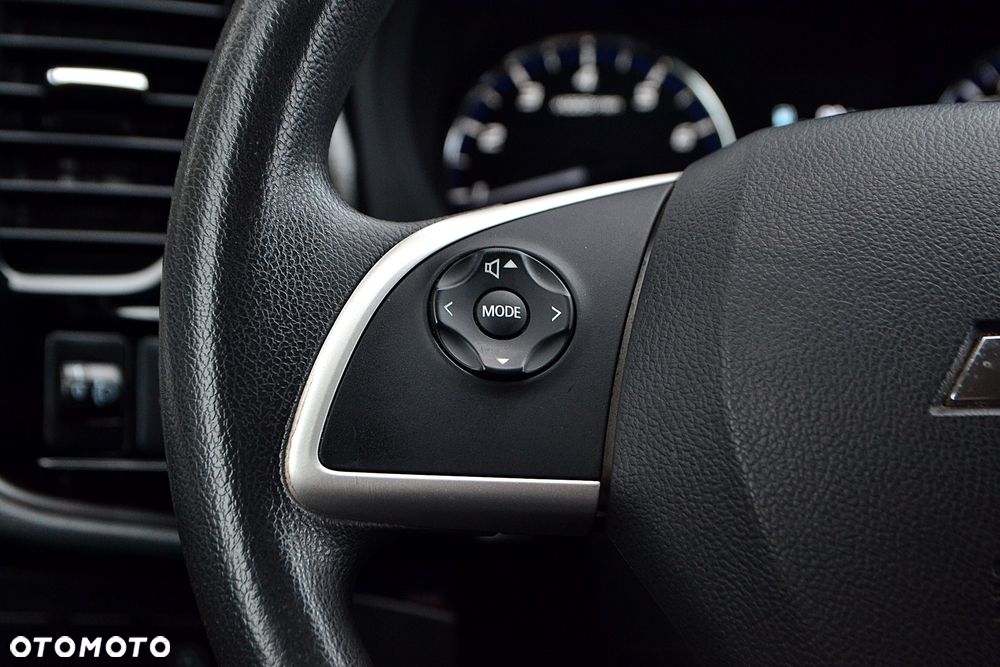 Mitsubishi Outlander 2.0 2WD Edition 100 - 15