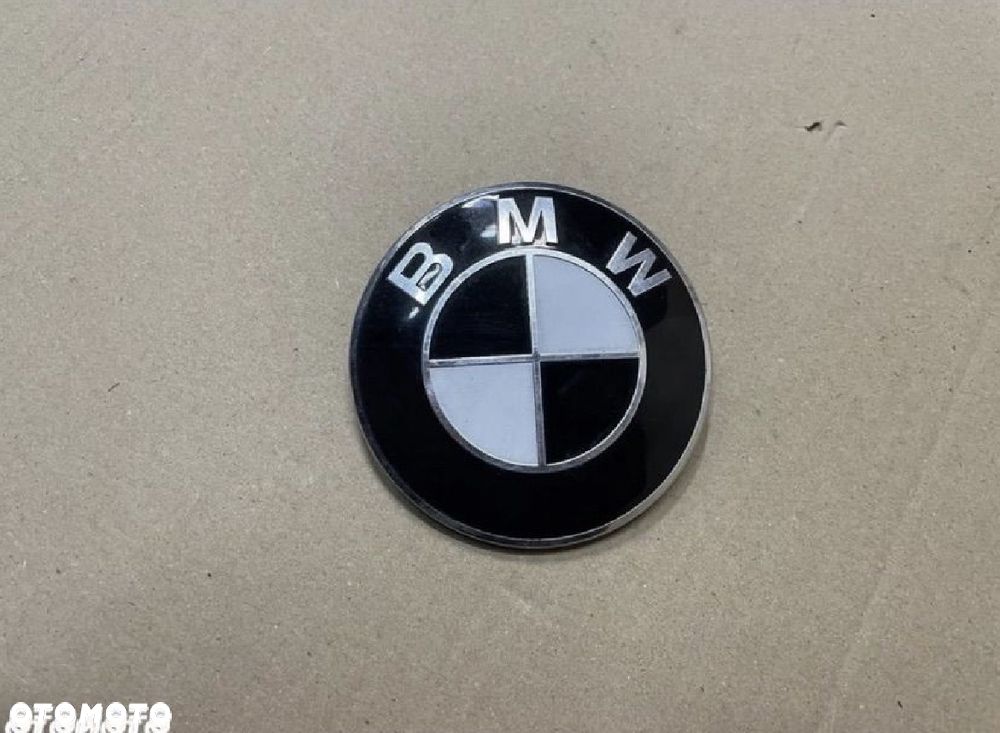 8132375 znaczek emblemat maski bmw 3 e90 e91 e87 e81 e60 e61 e63 - 1