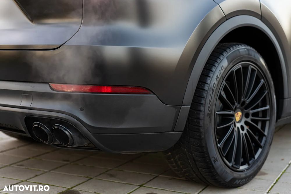 Porsche Cayenne E-Hybrid Tiptronic S - 16