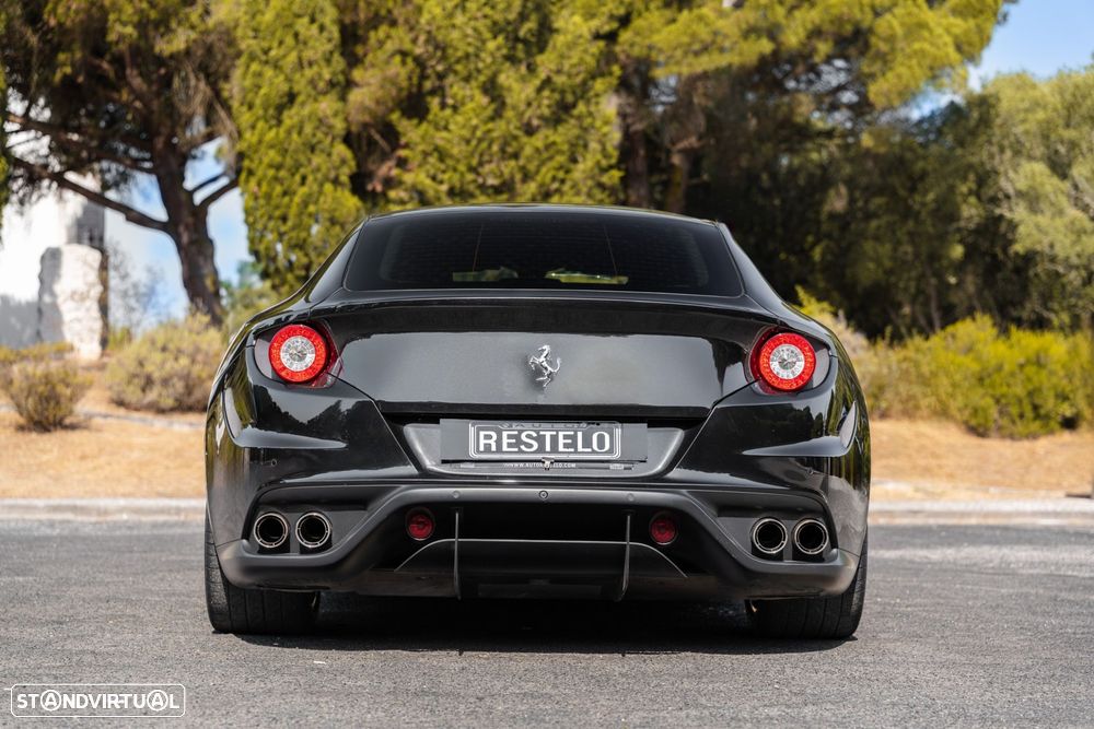 Ferrari FF - 4