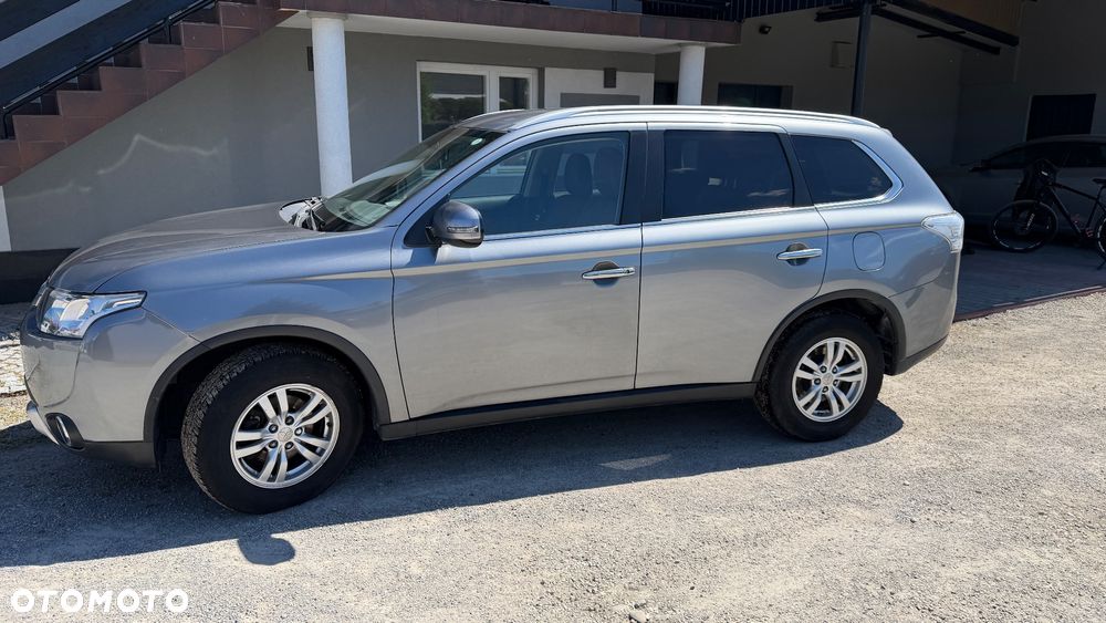 Mitsubishi Outlander 2.2 DI-D 4WD Plus - 14