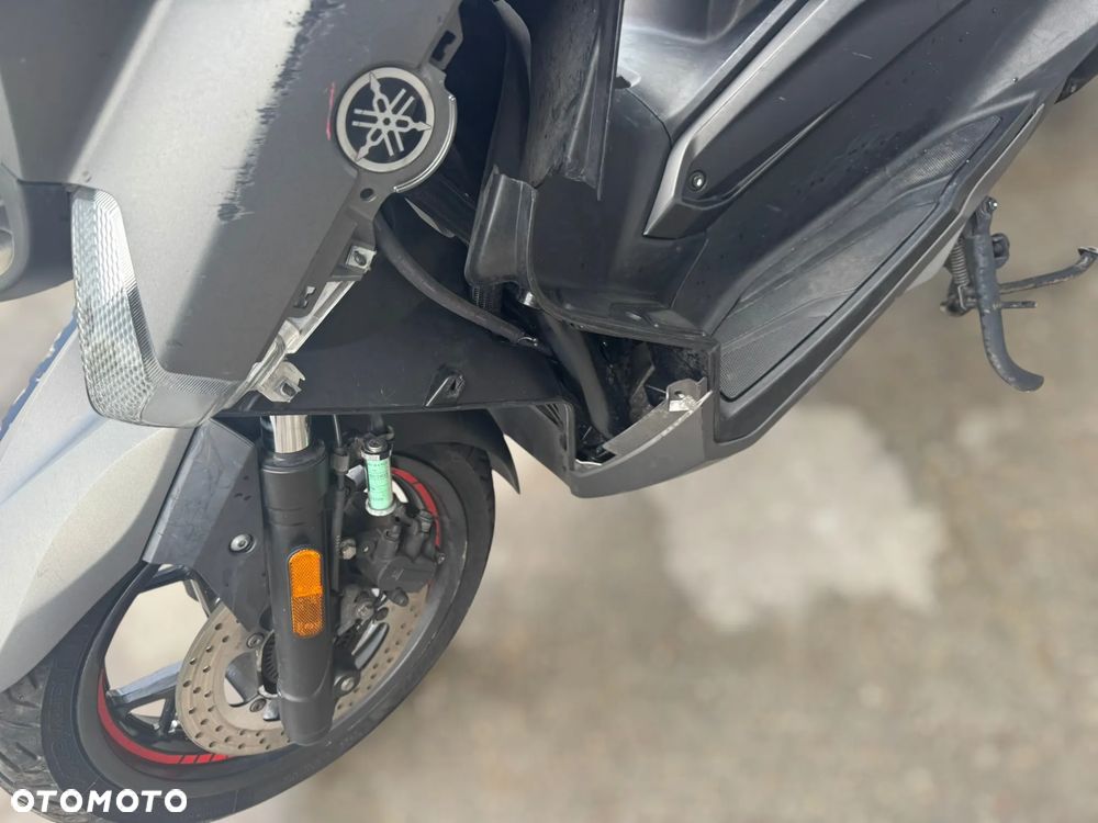Yamaha X-max - 15