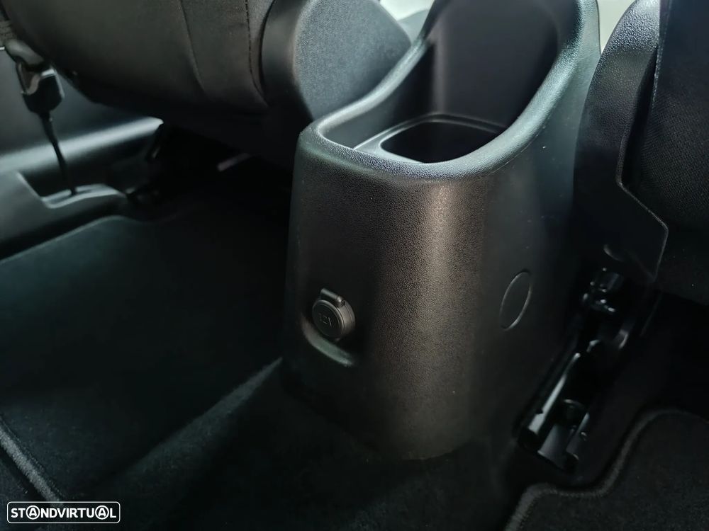 Citroën C3 Aircross PureTech 130 Stop & Start EAT6 OPF SHINE - 32