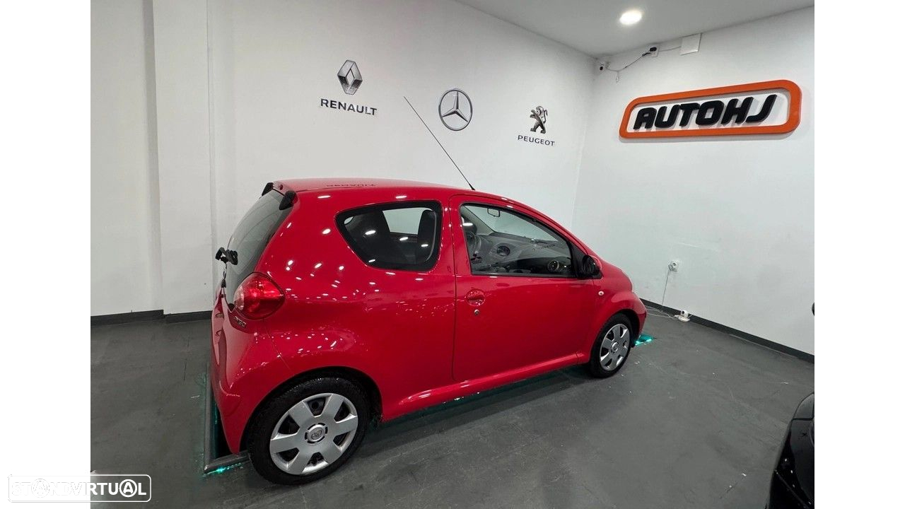 Toyota Aygo 1.0 + AC - 8