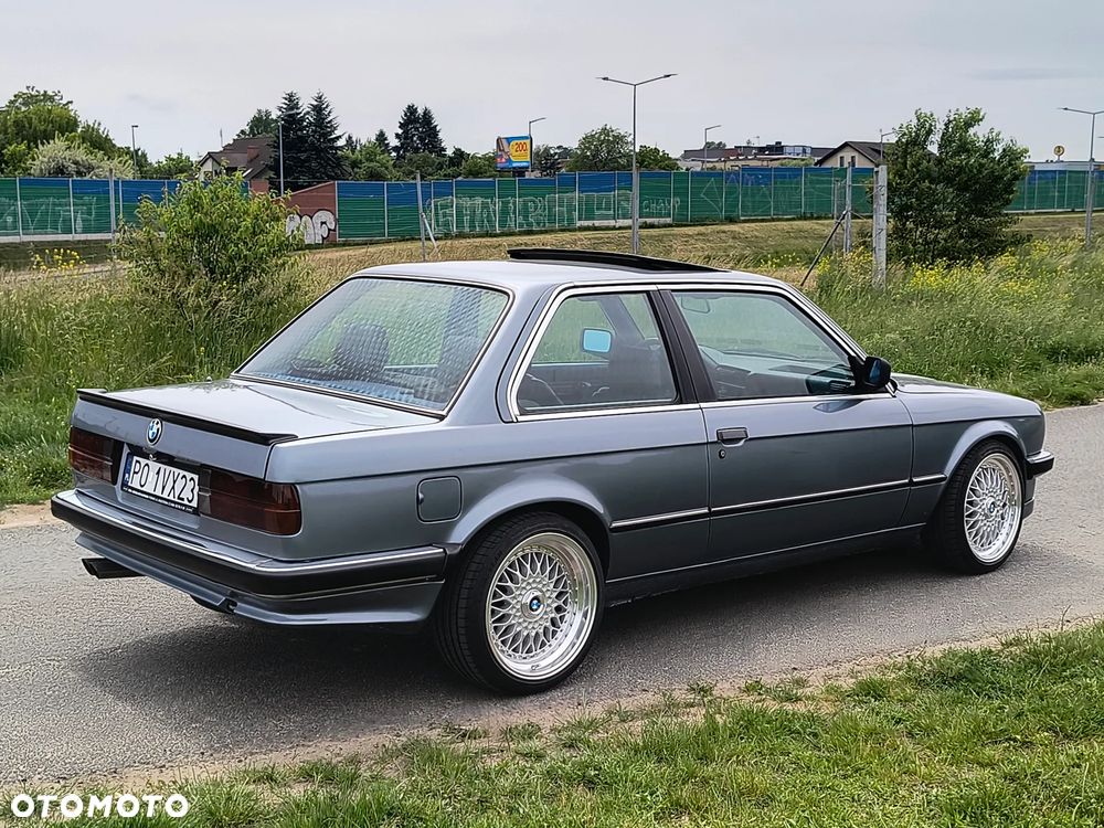 BMW Seria 3 - 12