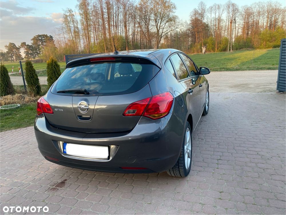 Opel Astra 1.4 - 12