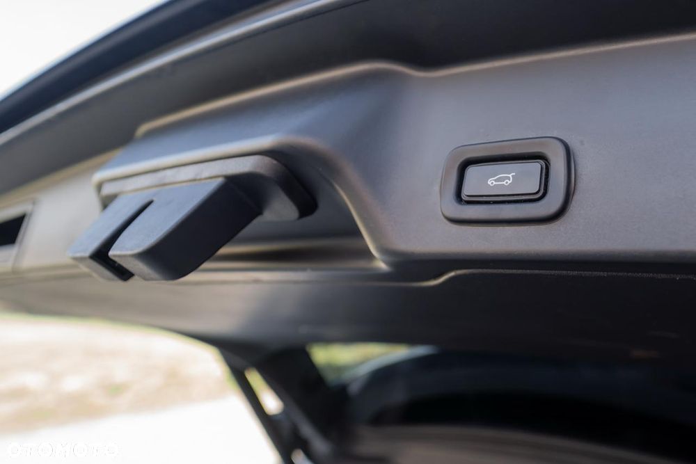 Land Rover Range Rover Evoque P250 R-Dynamic - 25