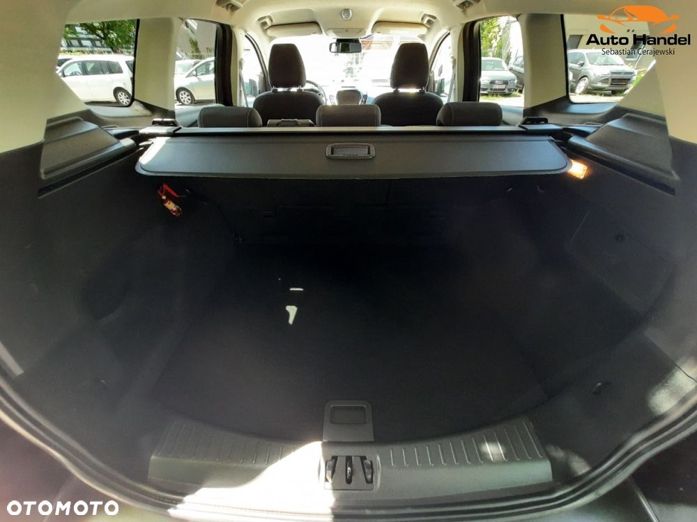 Ford Kuga 1.5 EcoBoost 2x4 Titanium - 17