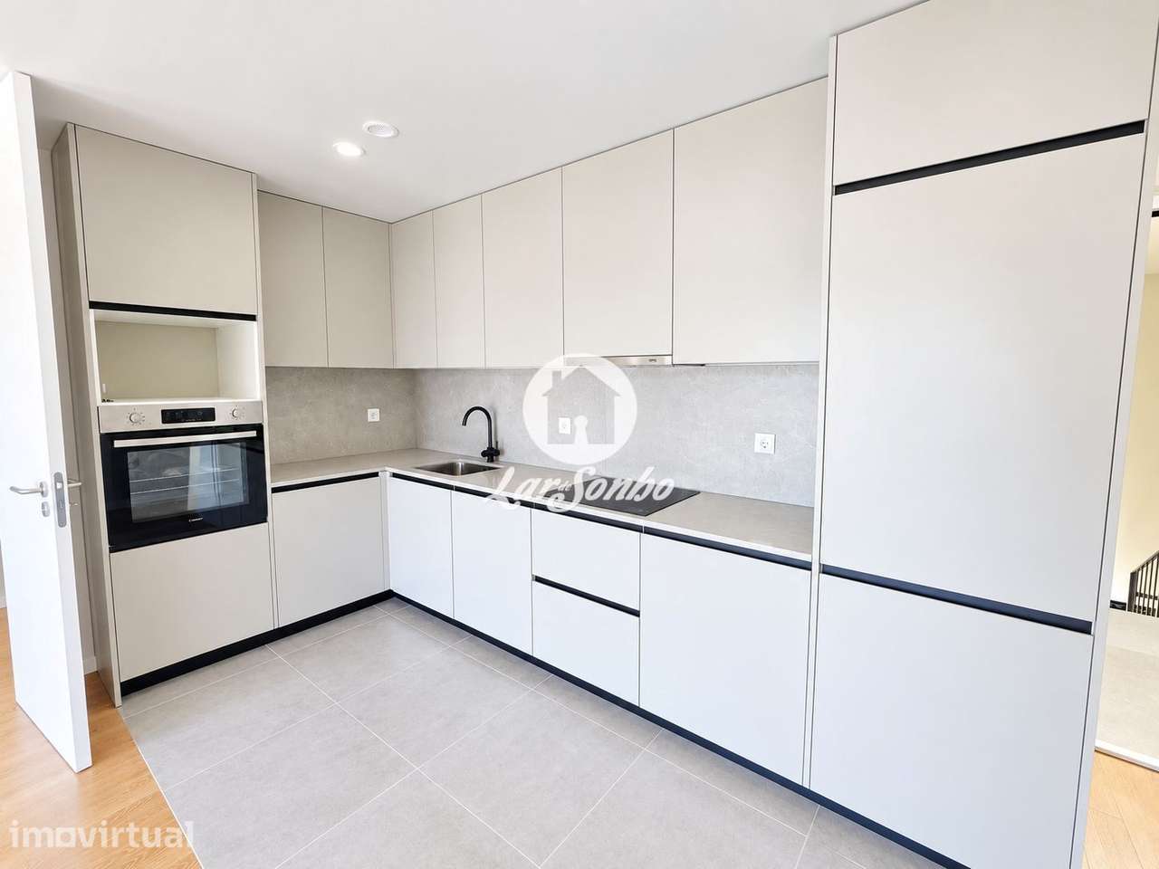 Apartamento T1 condomínio fechado - Grande imagem: 2/30