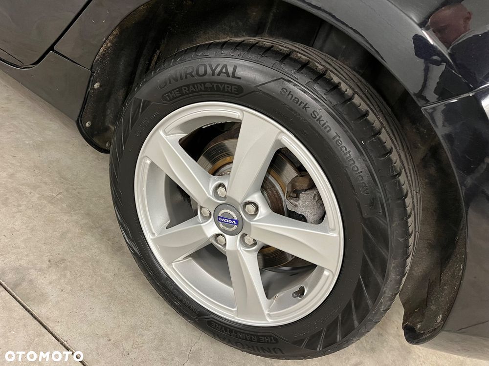 Volvo V40 D2 - 25