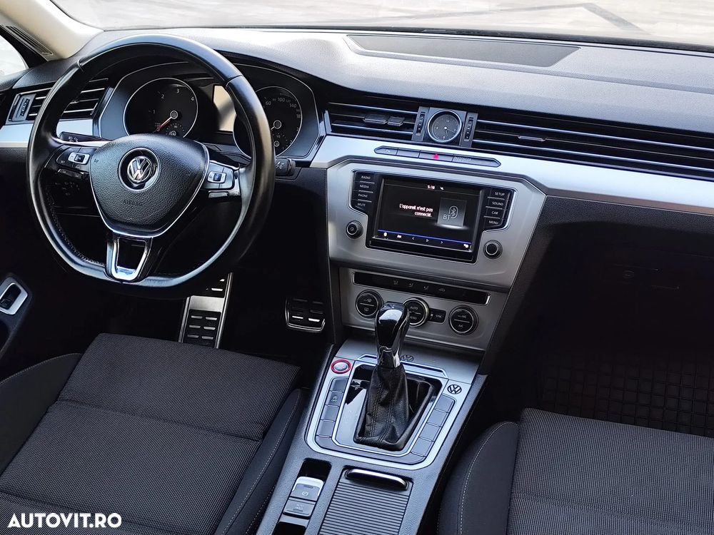 Volkswagen Passat - 10