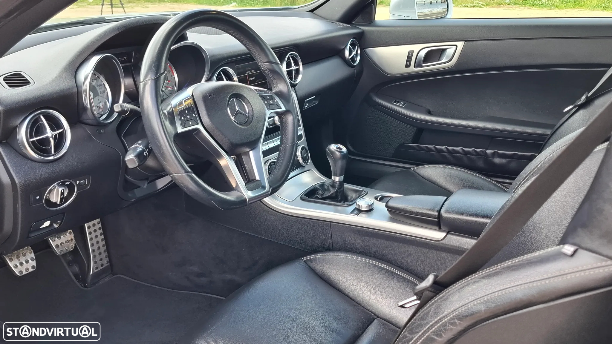 Mercedes-Benz SLK 200 (BlueEFFICIENCY) - 28