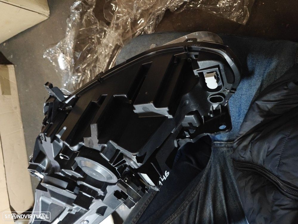 Farol Frente Direito / Otica Direita Peugeot 208 I (Ca_, Cc_)  9802848 - 9