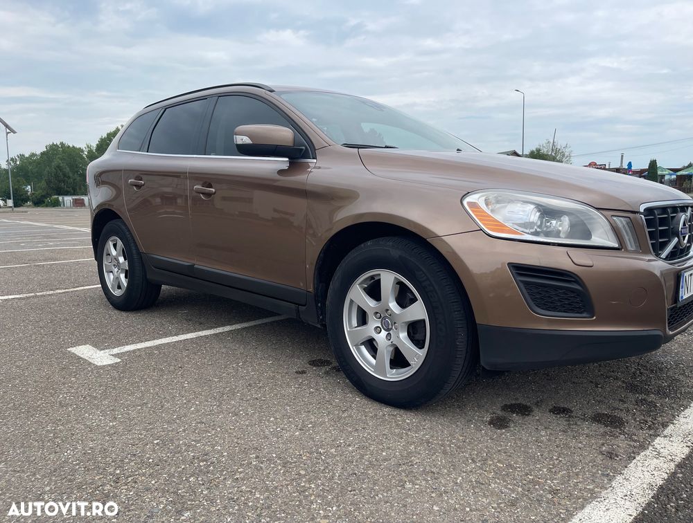 Volvo XC 60 D3 AWD Momentum - 8