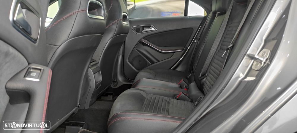 Mercedes-Benz CLA 180 CDI AMG Line - 18