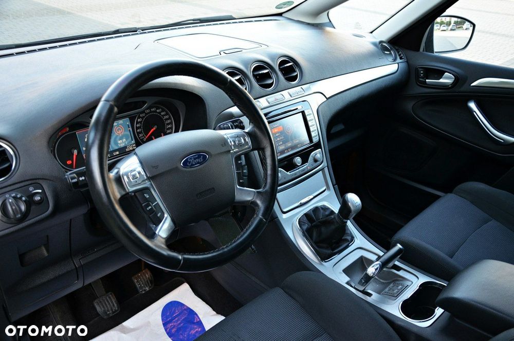 Ford S-Max - 31