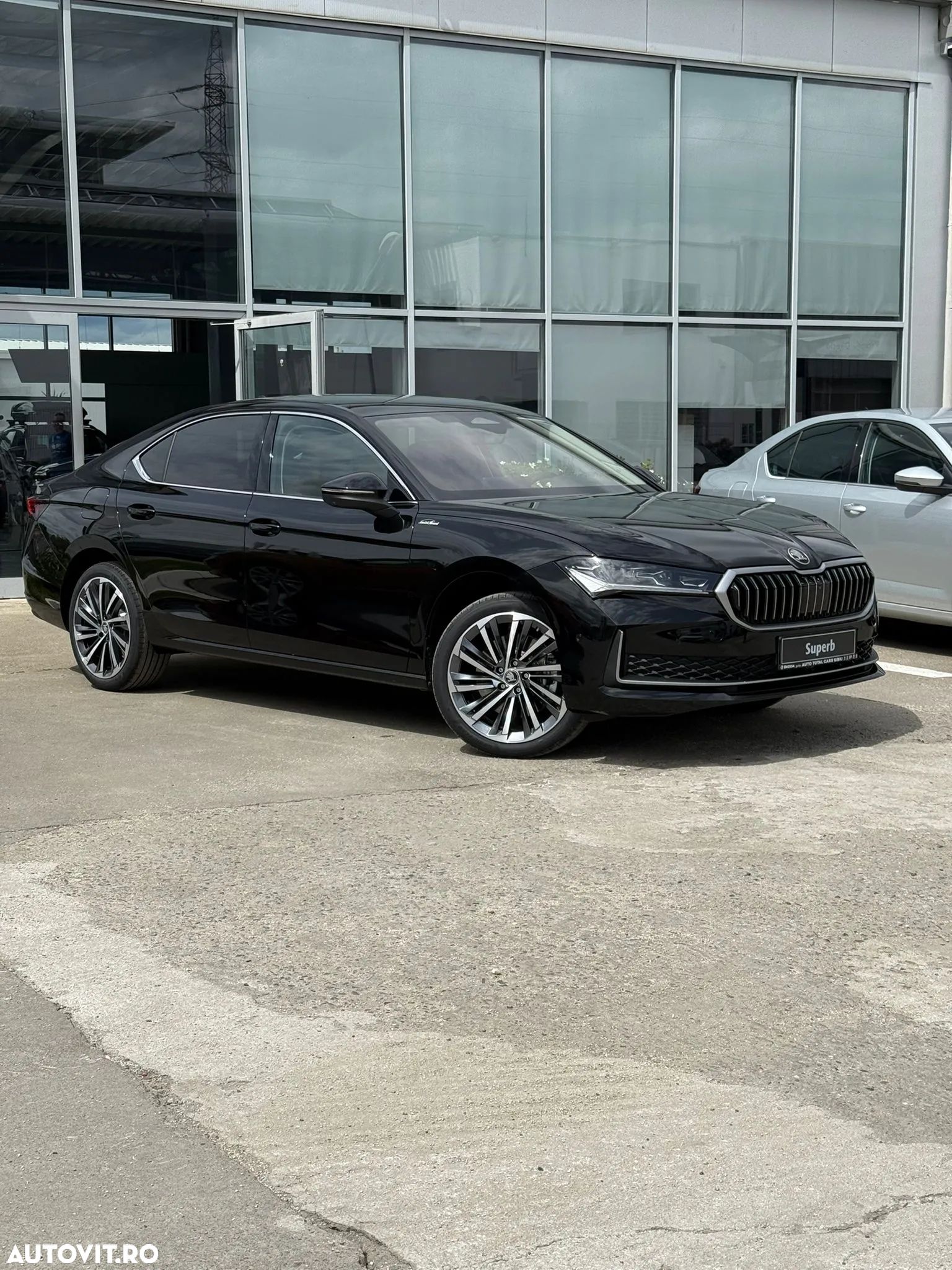 Skoda Superb 2.0 TDI 193 CP 4x4 DSG Laurin & Klement - 1