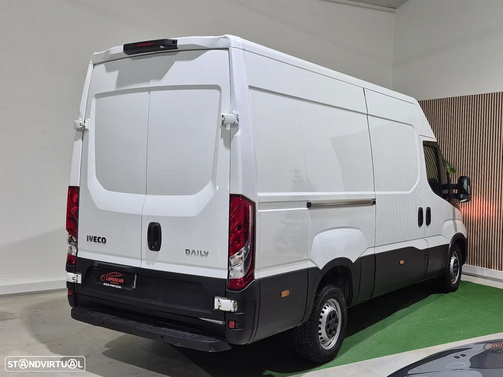 Iveco Daily 2.3 - 2022 | GARANTIA | NACIONAL - 12m3 - 156CV - 4
