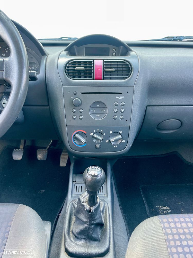 Opel Corsa 1.7 DTi 16V Confort - 15