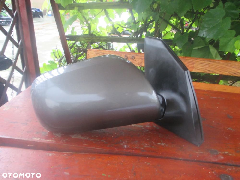 Lusterko  prawe Corolla E12 1C0 5 pin Europa E4012227 - 4