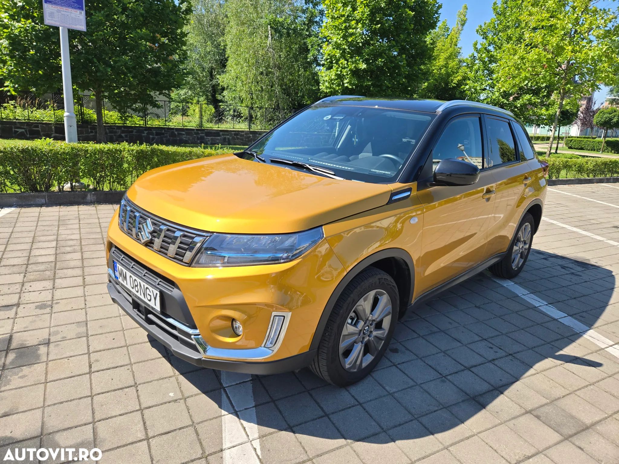 Suzuki Vitara 1.5 AllGrip HEV Passion - 1