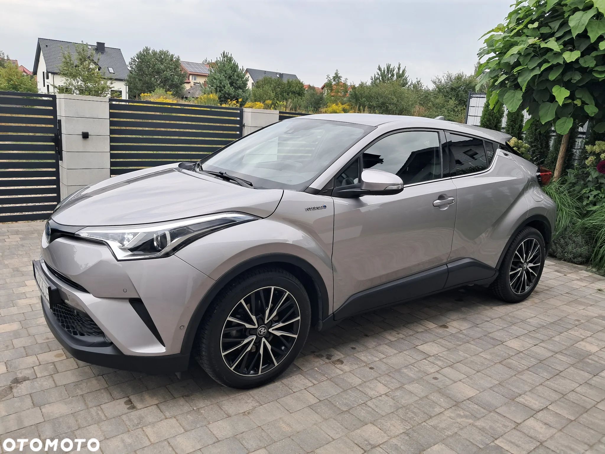 Toyota C-HR 1.8 Hybrid Premium - 1