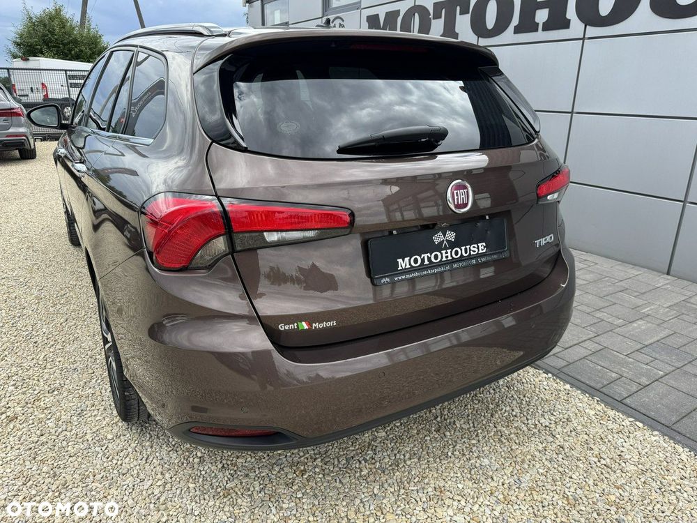 Fiat Tipo - 12