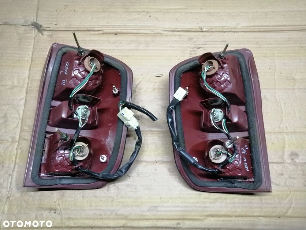 Toyota Rav 4 II lampy tylne komplet plus wiązka EU i inne - 4