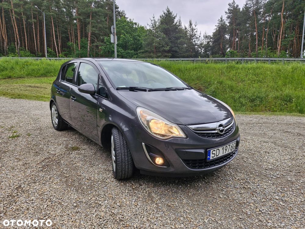 Opel Corsa 1.4 16V Cosmo - 14