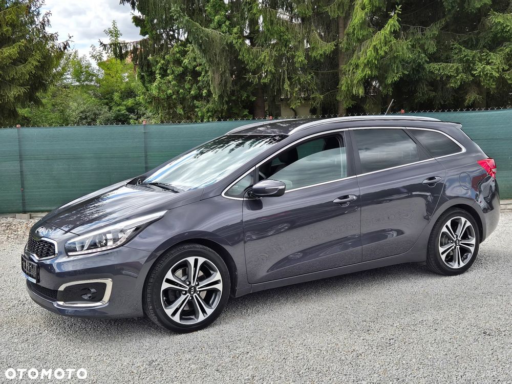 Kia Ceed 1.6 CRDi 136 ISG Platinum Edition - 5