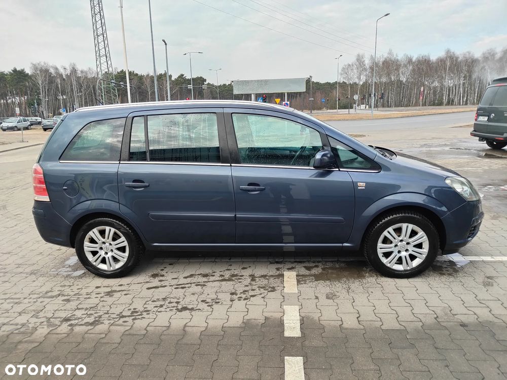 Opel Zafira 1.8 - 6