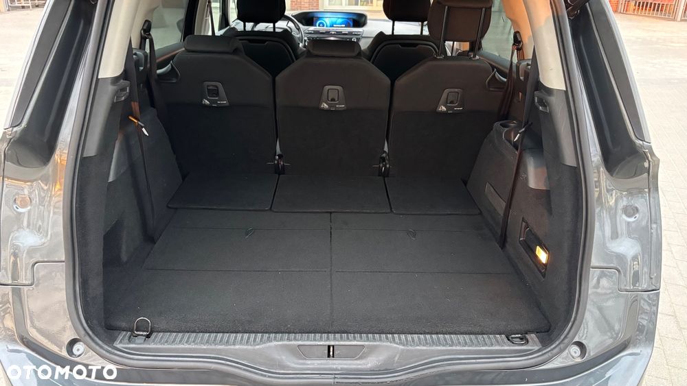 Citroën C4 Grand Picasso 1.6 THP MoreLife S&S EAT6 - 23