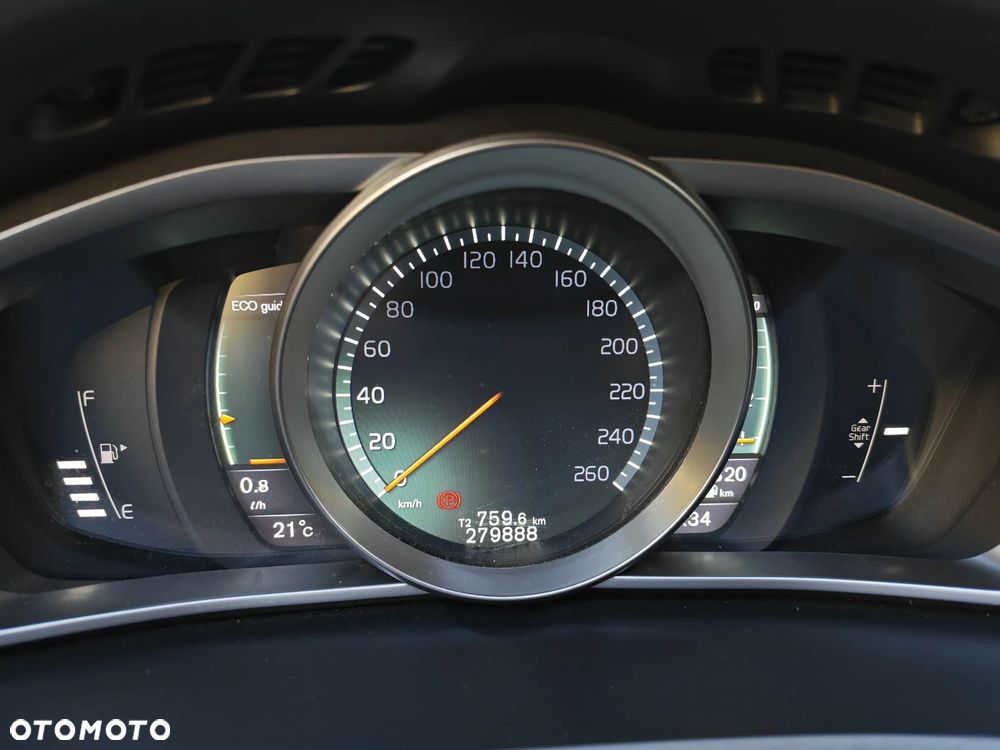 Volvo V40 D4 Drive-E Momentum - 6