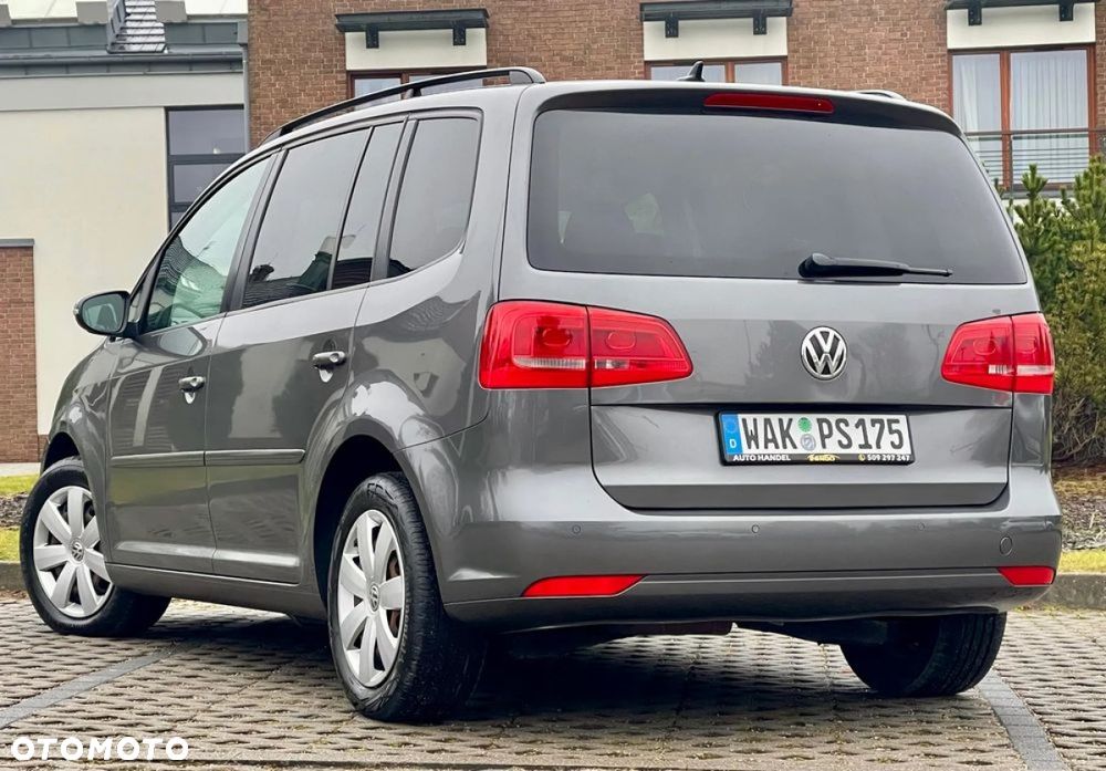 Volkswagen Touran 2.0 TDI DSG Highline - 18