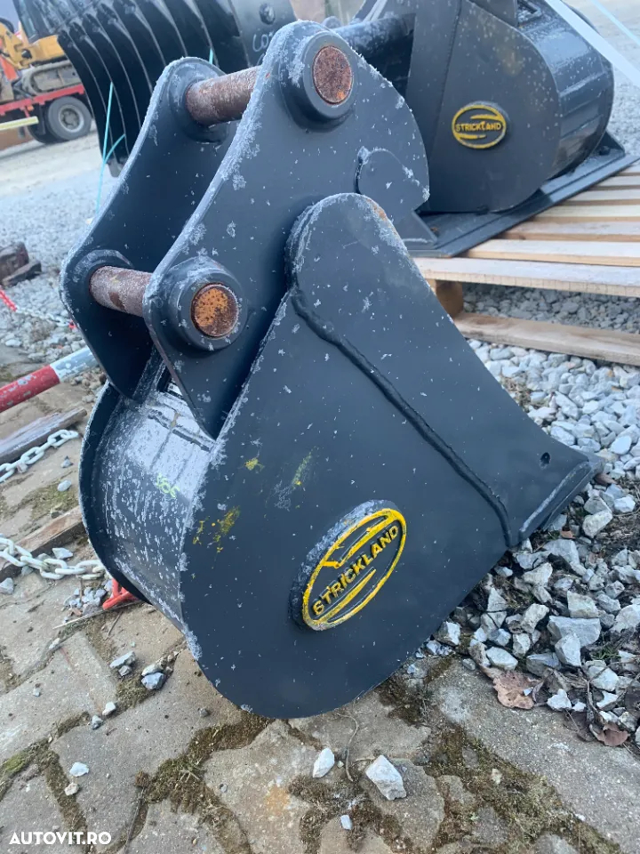 Cupa Minixavator de 3-4 tone Cu Latimea De 230 mm - 4
