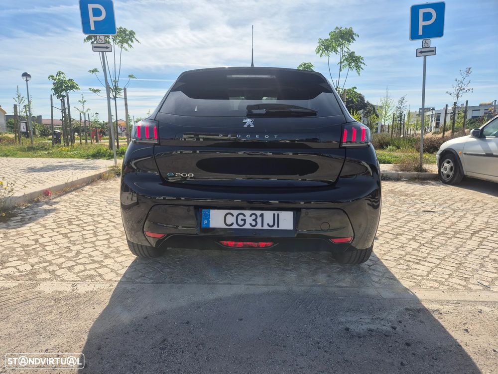 Peugeot e-208 Allure Pack - 7