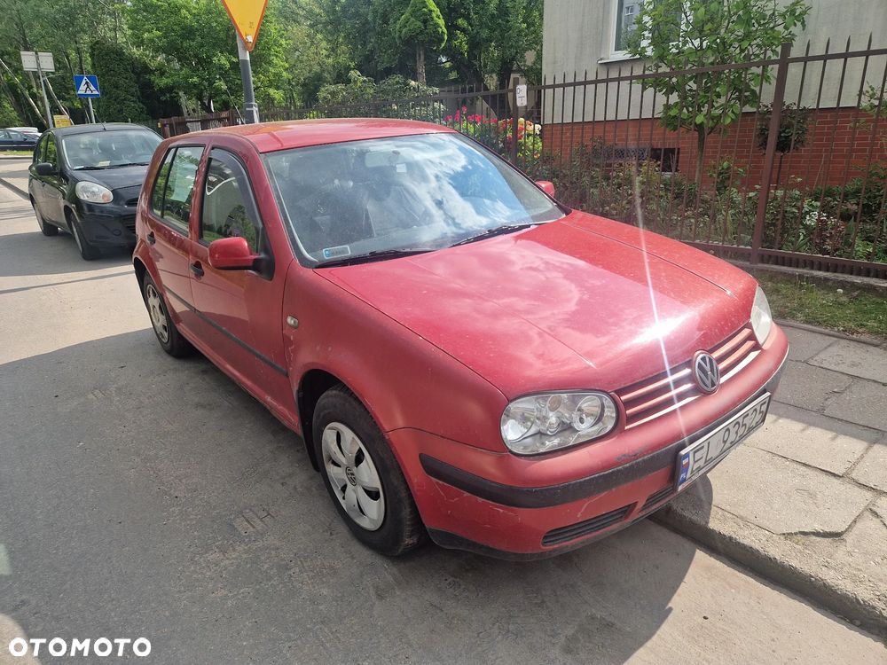 Volkswagen Golf - 2