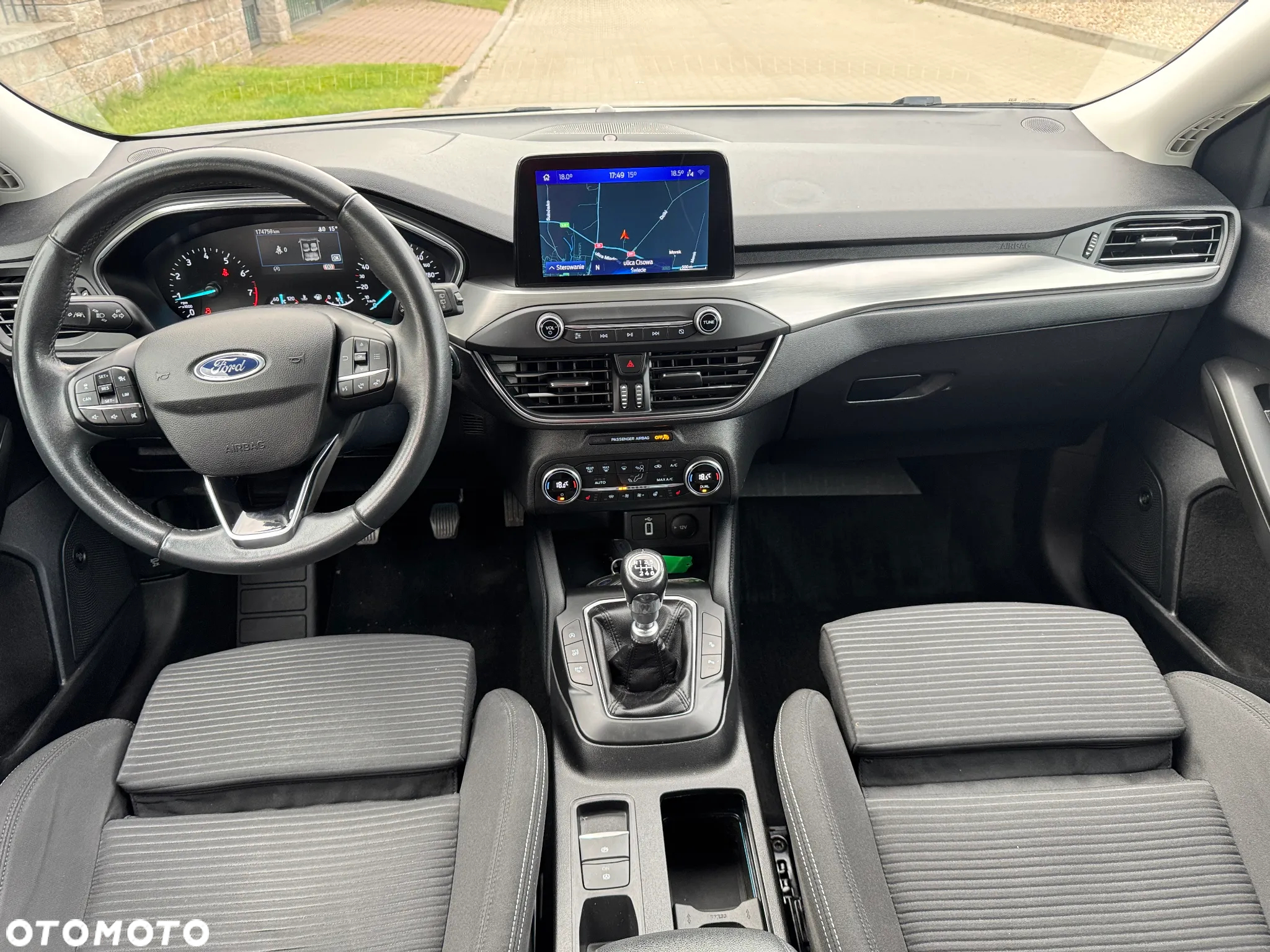 Ford Focus 1.5 EcoBoost Start-Stopp-System TITANIUM - 4