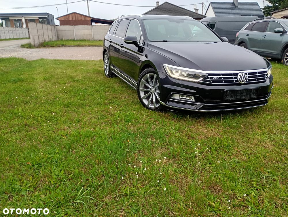 Volkswagen Passat - 1