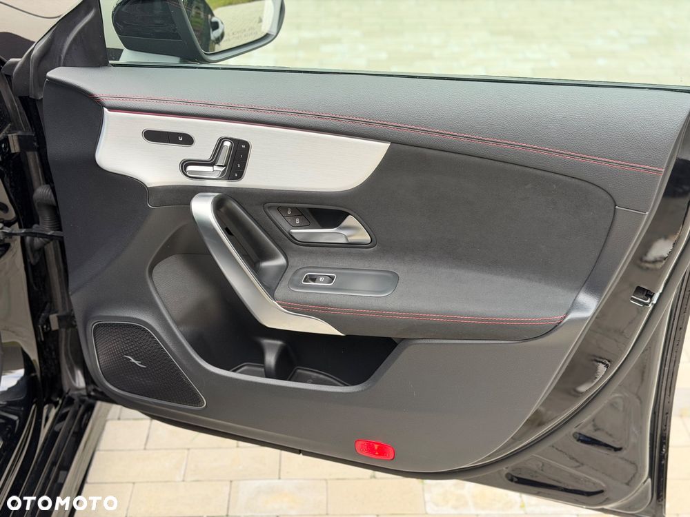 Mercedes-Benz CLA 250 4Matic 8G-DCT Edition AMG Line - 25