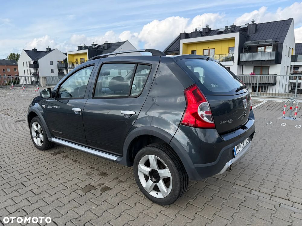 Dacia Sandero - 4