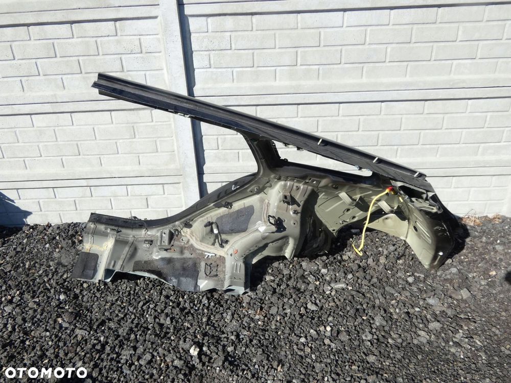 KIA OPTIMA IV KOMBI 2016- BŁOTNIK PRAWY TYŁ ĆWIARTKA STAN JAK NA FOTO - 3