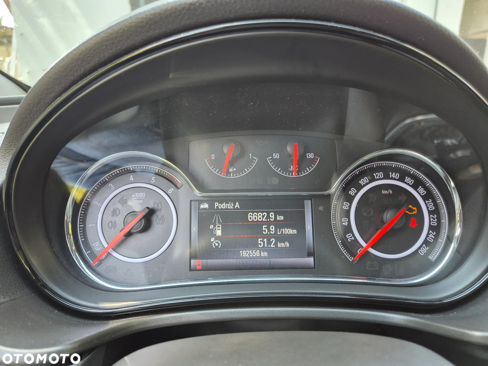Opel Insignia - 8