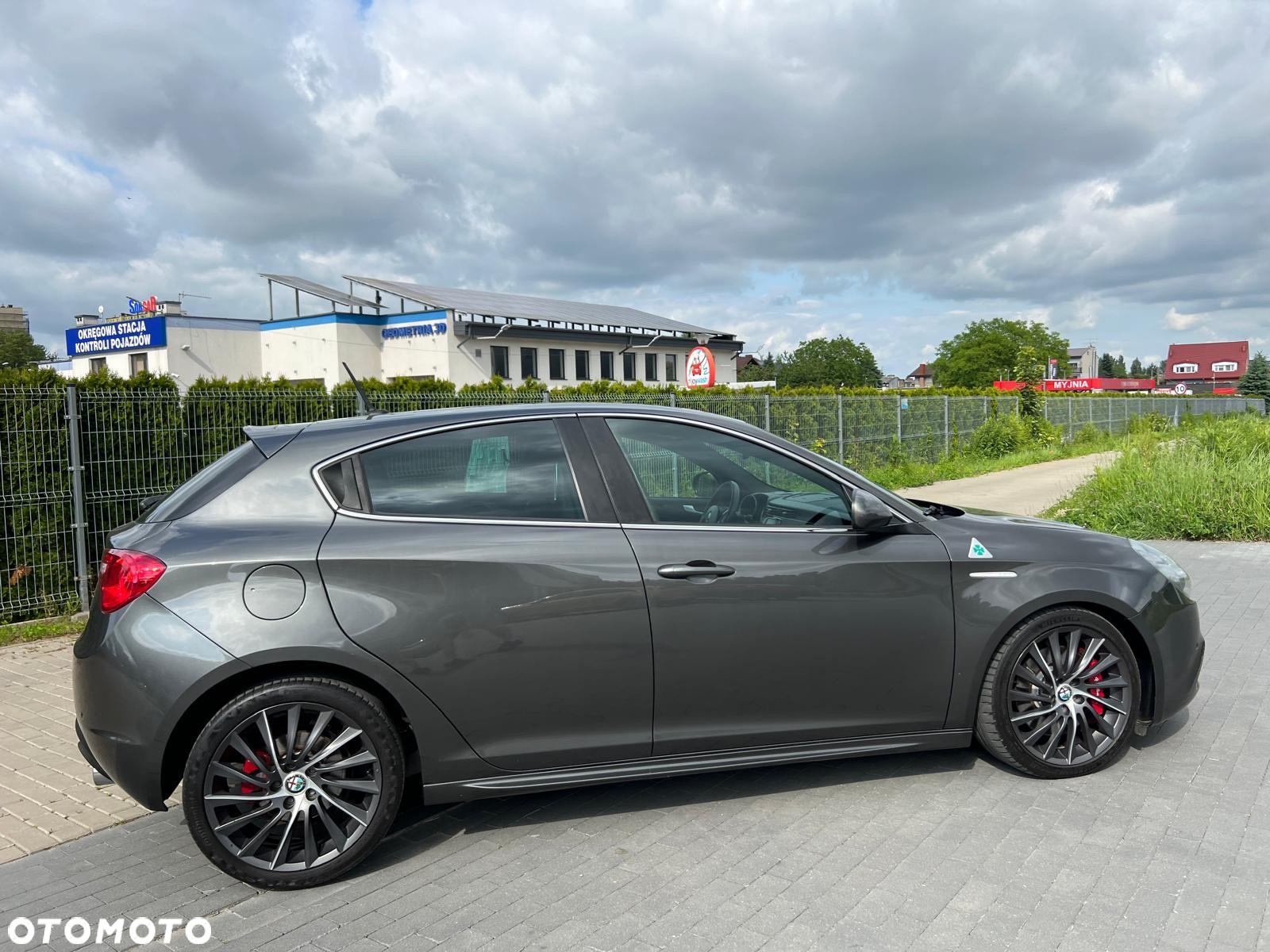 Alfa Romeo Giulietta 1.8 TBi 16V TCT Quadrifoglio Verde - 8