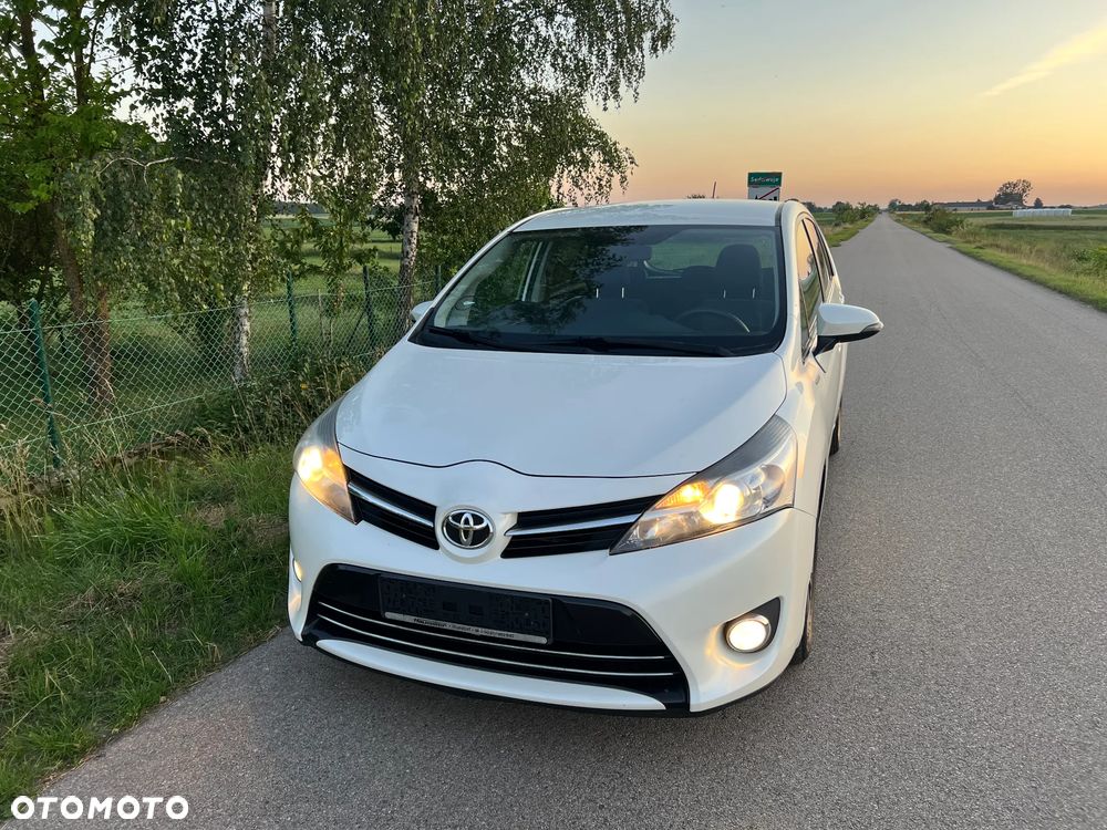 Toyota Verso 2.0 D-4D Premium - 6
