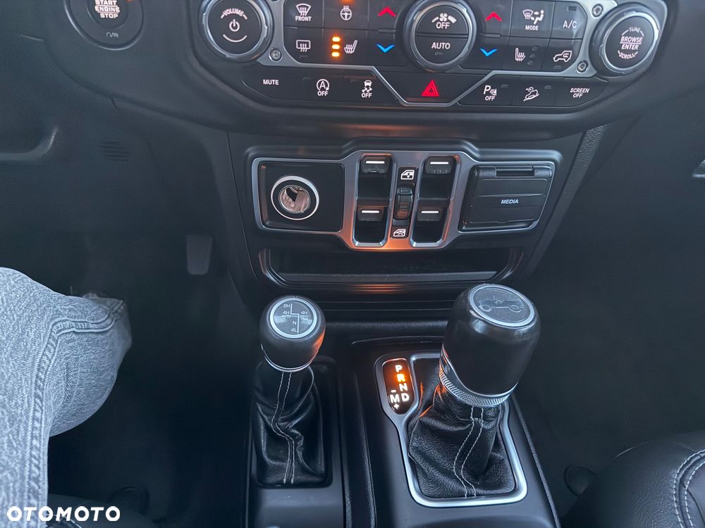 Jeep Wrangler Unlimited GME 2.0 Turbo Sahara - 14