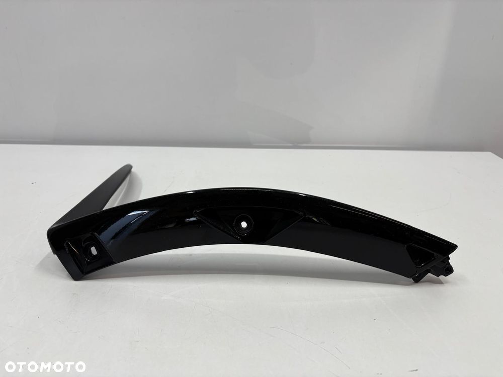 Mercedes AMG GT 290 Dolny Spoiler Boczny Prawy 2908850403 - 4