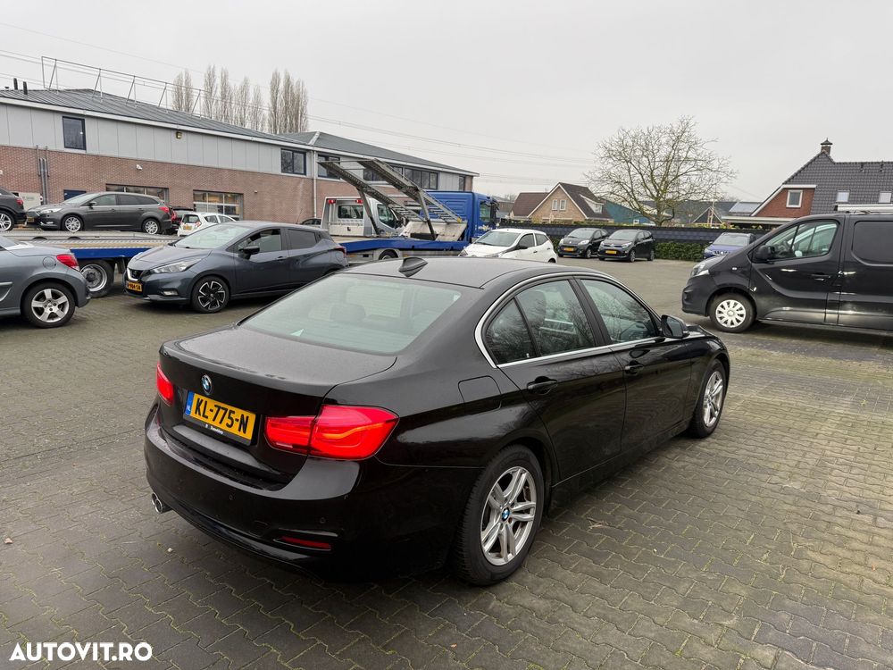 BMW Seria 3 320d Touring Aut. Efficient Dynamics Edition Blue Perf. Sport Line - 3