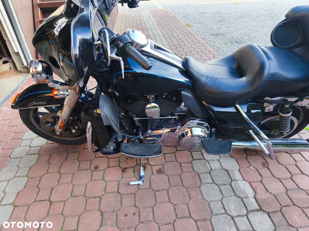 Harley-Davidson FLH Electra Glide - 31