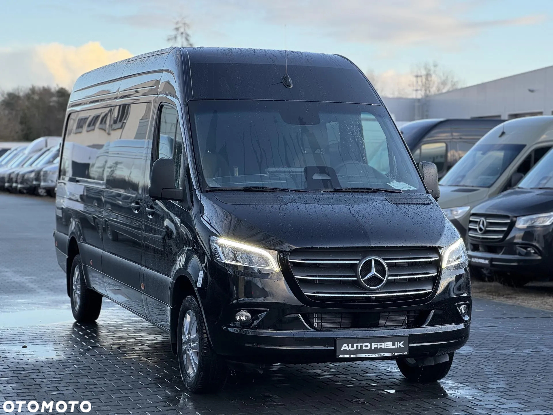 Mercedes-Benz Sprinter - 2